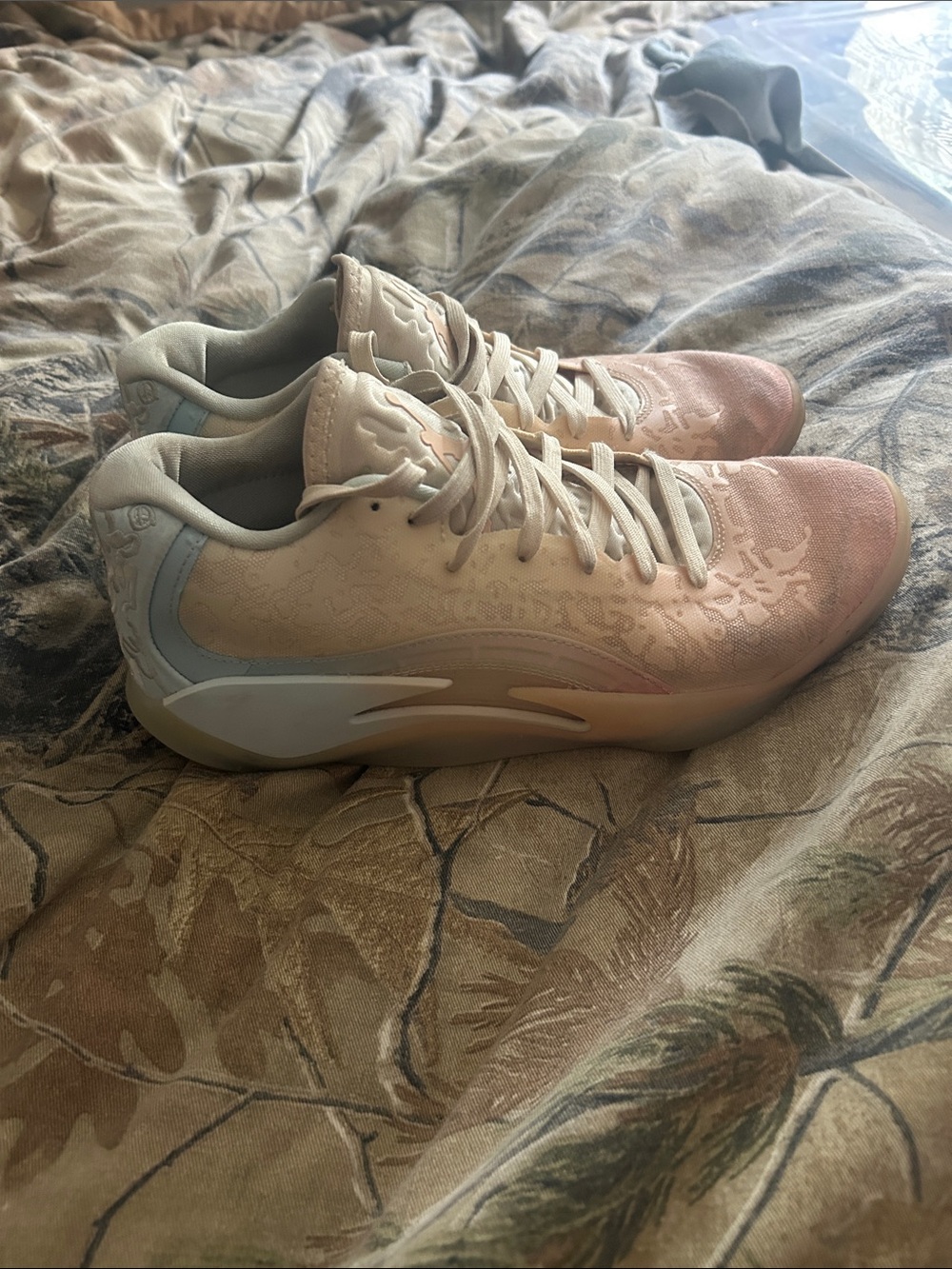 Women’s Lightweight Fashion Sneakers - Pink & Cream